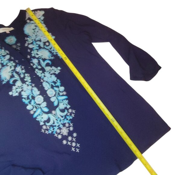 Solitaire Navy Blue Long Sleeve Embroidered Tunic Top XL Rayon Button Roll-Up Sl - Picture 3 of 16